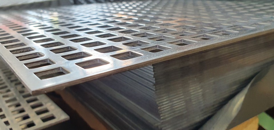 SS square perforated sheet